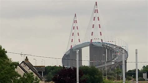 Une navette gratuite pour les vélos permet de franchir le pont de Saint