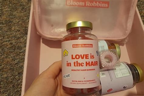 Recenze vitamínů na vlasy Bloom Robbins love is in the hair