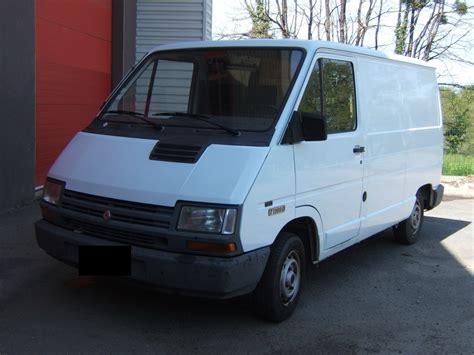 RENAULT TRAFIC T 1100 D TYPE T3X305 Fourgons d occasion aux enchères