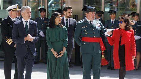 Guardia Civil Marlaska y Robles arropan a Mercedes González en su