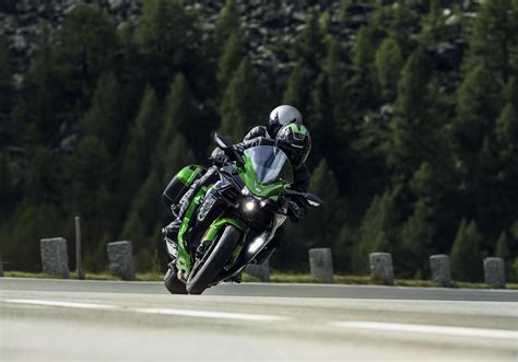 Ninja H2 SX Tourer MY 2018 Kawasaki France