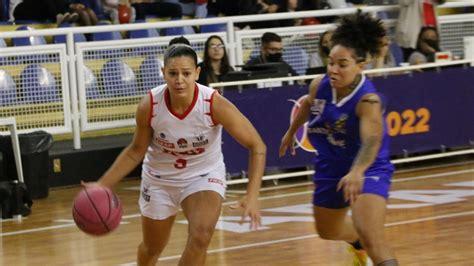 Meninas do basquete perdem na reabertura do Gigantão Portal Morada