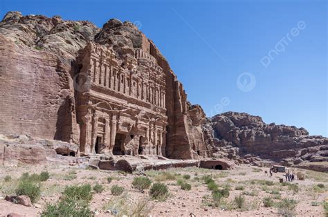 The Tomb Palace Among The Royal Tombs Petra Jordan Photo Background And