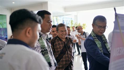 Kunjungi Yayasan Hasnur Center Kemenpora Konkritkan Sinergi Pentahelix