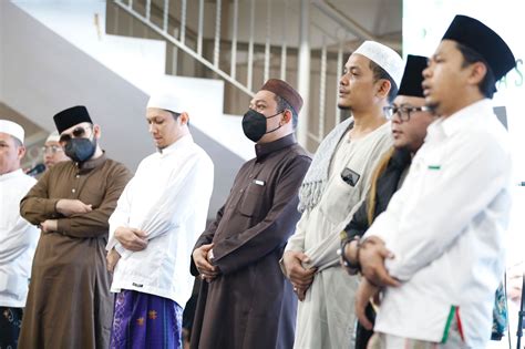 Ribuan Santri Di Condet Jakarta Gelar Sholawat Doakan Ganjar Presiden