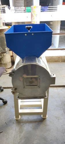 Semi Automatic 2 Hp Commercial Atta Chakki Machine 50 Kghr At ₹ 13500