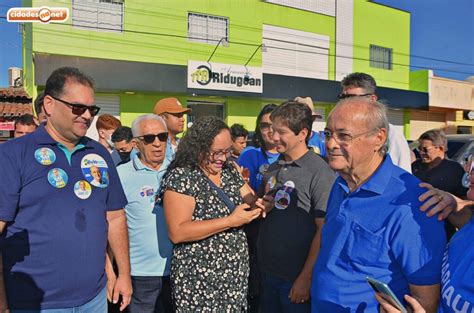 R S Filho Visita Feira Livre De Jaic S Em Comitiva De Silvio Mendes