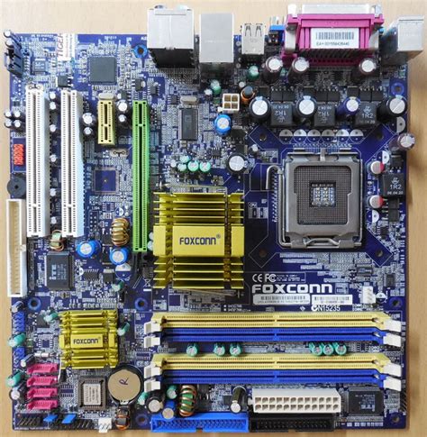 Foxconn 945G7MA 8KS2H Mainboard Blende Sockel 775 Intel 945G DDR2 VGA