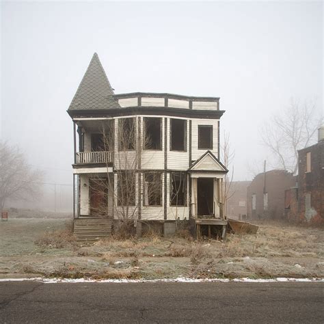 Deserted Places: Detroit's Abandoned Houses