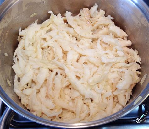 Fricassé de bacalhau simples e cremoso requeijão e batata