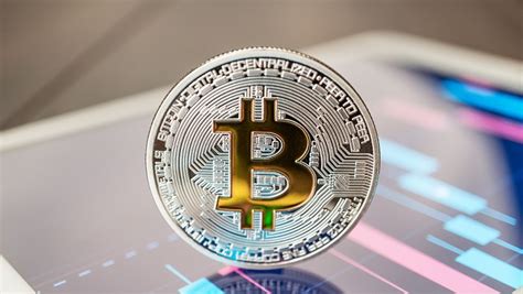 Курс биткоина преодолел уровень в $44 000