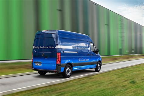 Jeff Bezos Orders 20000 Amazon Branded Mercedes Benz Sprinter Vans