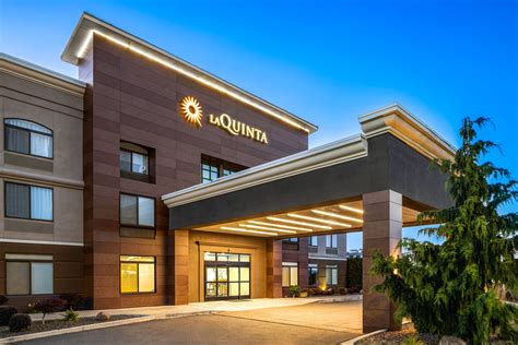 La Quinta Inn & Suites by Wyndham Kennewick | Kennewick, WA Hotels