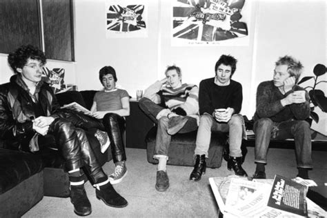 Malcolm Mclaren Sex Pistols Manager Dies Wsj