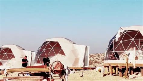 Domos Glamping Lujo Cultura Del Vino En Desierto Negeven Israel