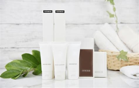 Premium Photo | Bathroom amenities set for hotel service cosmetic products