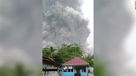 Mount Semeru In Indonesien Mindestens 13 Tote Nach Vulkanausbruch