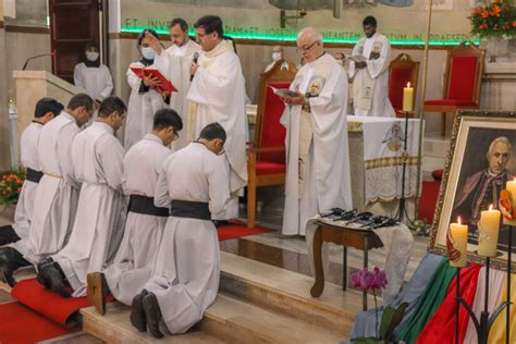 Missa De Votos Perp Tuos Dos Religiosos Scalabrinianos Em Ribeir O