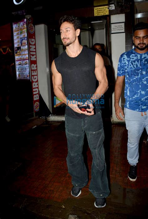 Disha Patni Tiger Shroff And Aditi Rao Hydari Spotted At Bastian