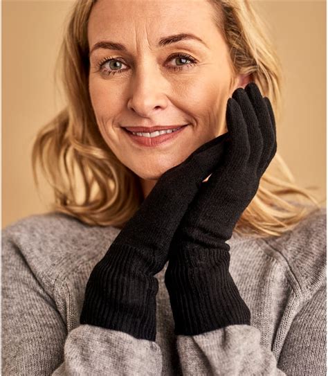 Black Womens Cashmere Merino Classic Scarf Woolovers Uk
