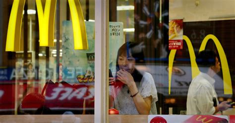 Mcdonalds Menu Move Targets Wendys Burger King Thestreet