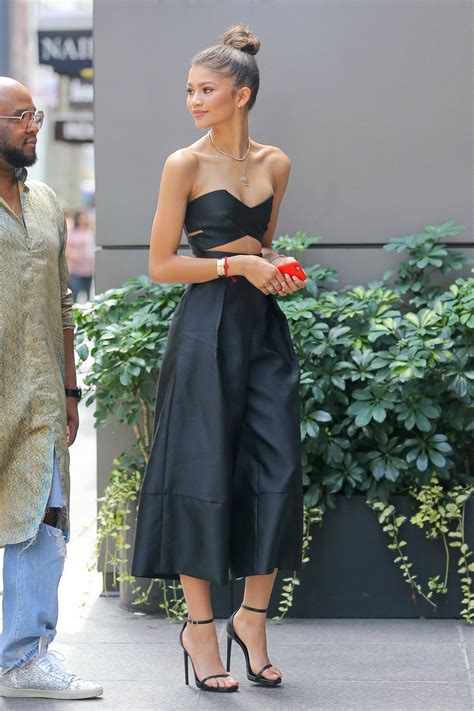 Fashion By Zendaya Photo Zendaya Outfits Zendaya Style Zendaya Dress