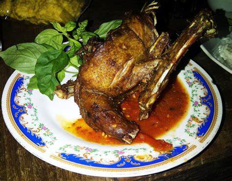 4 Rekomendasi Bebek Goreng Di Bandung Yang Super Enak Dan Murah