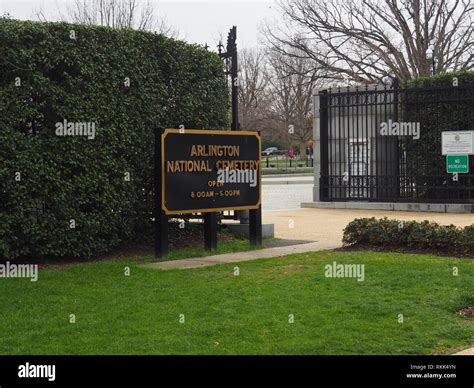 Arlington Cemetery Entrance Washington Dc Usa Stock Photo Alamy