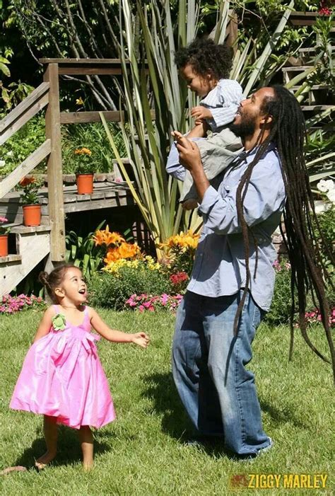 Ziggy Marley playing with his kids | Bob marley pictures, Bob marley ...