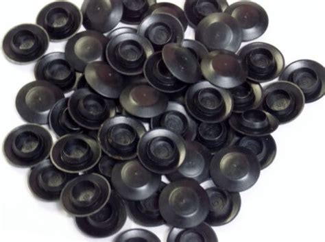 1 4 Flush Mount Black Plastic Body And Sheet Metal Hole Plugs Qty 25 0