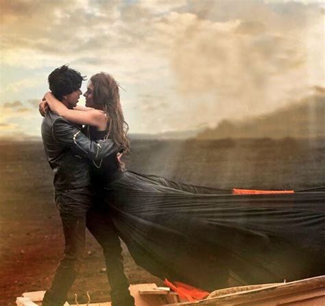 Shah Rukh Khan and Kajol's sizzling chemistry is back with stunning ...