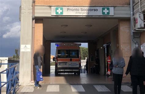 Infermieri Aggrediti E Picchiati Da Un Paziente All Ospedale Santa