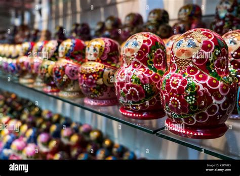 Russia souvenirs hi-res stock photography and images - Alamy