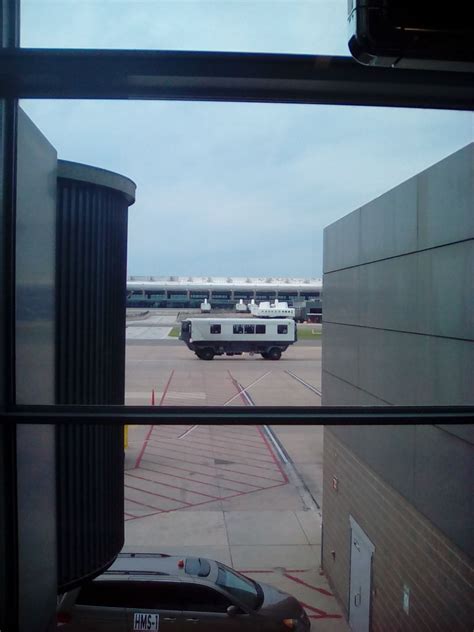 Dulles Airport Mobile Lounges in Sterling | Atlas Obscura