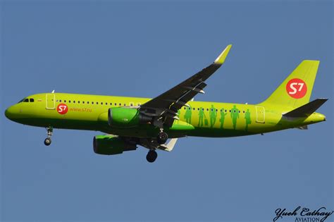 S7 Airlines Airbus A320 200 VP BOJ Yueh Cathay Flickr