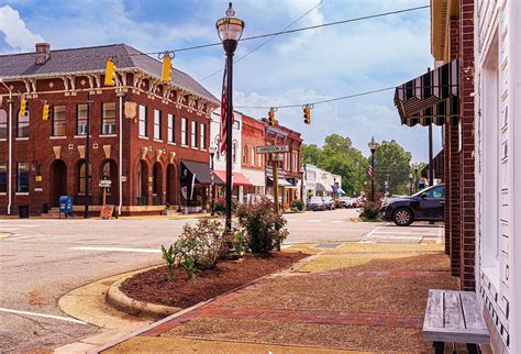 7 Of The Most Welcoming Towns In North Carolina Artofit