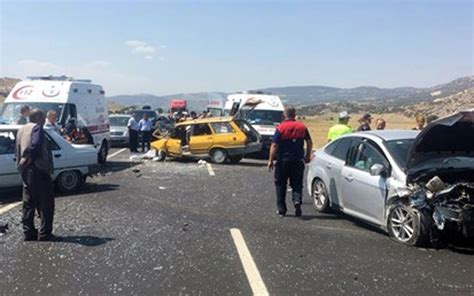 Burdur Da Trafik Kazas L Yaral Internet Haber