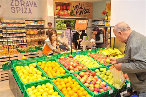 Pogledajte Kako će Raditi Trgovine I šoping Centri Na Veliku Subotu