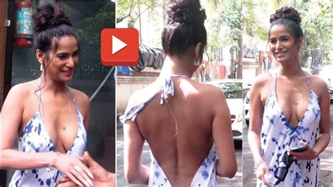 Poonam Pandey Braless Actress Flaunts Her Curves In A Backless Dress