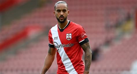 Southampton Theo Walcott U A Klad Trt Spor