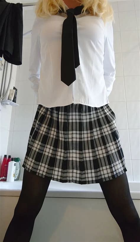 Back 2 Skool 57 Nude Pics XHamster