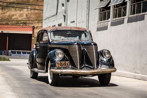 1936 Lincoln Zephyr V12 Twin Grille