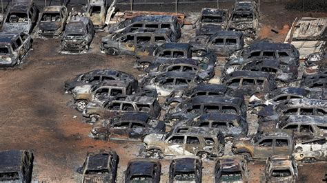 Aumentan a 80 las víctimas mortales por incendios forestales en Hawái