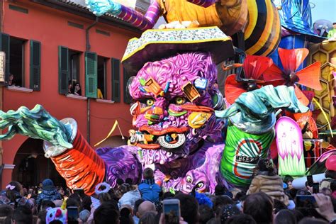 Il Carnevale Di Cento Eventi E Feste In Italia