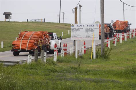 Crews mopping up oil spill in Texas' Galveston Bay