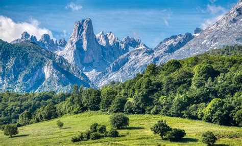 Ouray Image Photography Naranjo De Bulnes Peak In The Picos De Europa