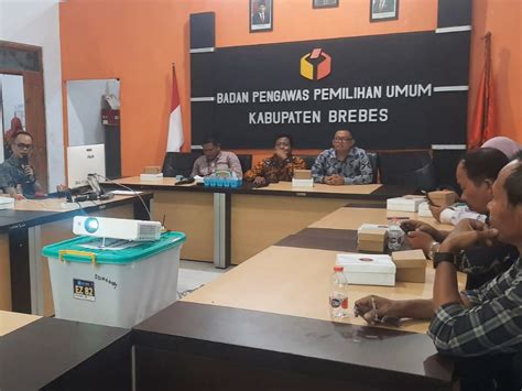 Rakor Kehumasan Bawaslu Bersama Pwi Brebes Eko Informasi Itu Harus