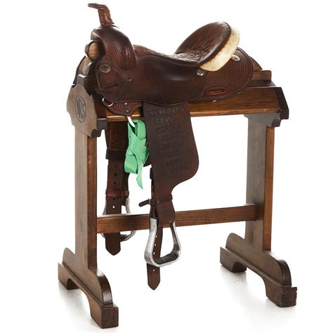 Courts 145in Used Trophy Barrel Saddle