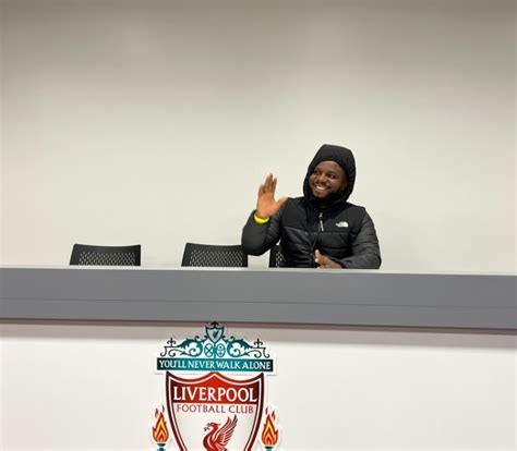 Nigerian comedian Oga Sabinus completes bizarre move to Premier League ...