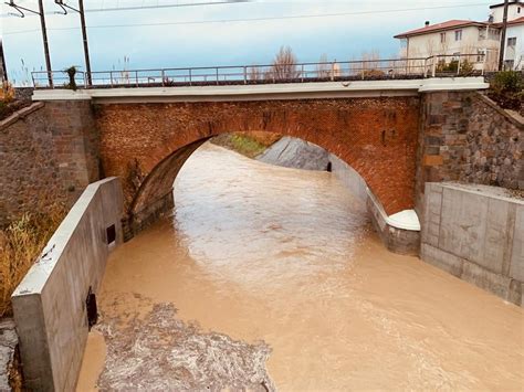 Maltempo Forti Piogge A Livorno Aperto Il Centro Situazioni La